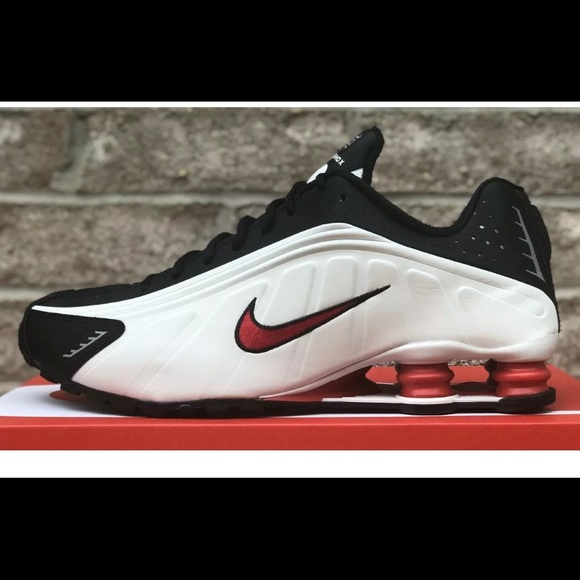 NIKE SHOX R4 SHOES PLATINUM TINT / UNIVERSITY RED - Picture 3 of 6
